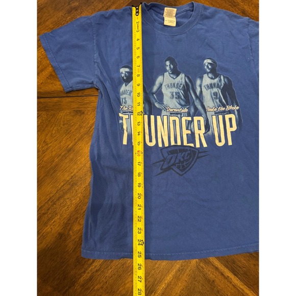 Gildan Oklahoma City Thunder Basketball Graphic T Shirt Men's Medium |J1 - Picture 4 of 5
